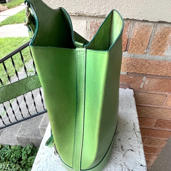 Dooney & Bourke Vintage Alto Pyramid Italy Rare Green Sling Backpack Bag - Picture 6 of 14